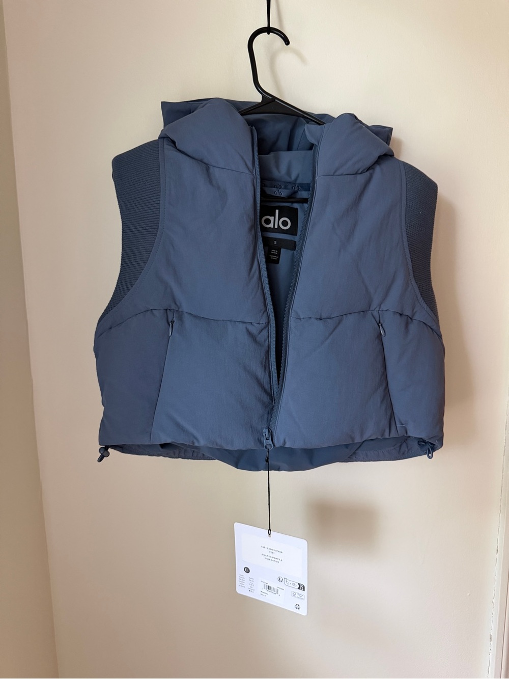 NWT Alo Yoga Fast Lane Puffer Vest Bluestone Size Small - Picture 4 of 6